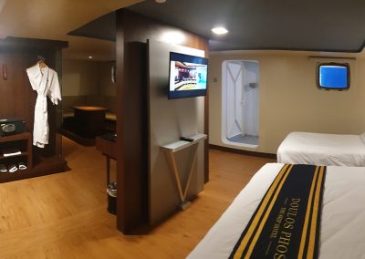 Doulos Phos, Cabins, Family Suite (2)