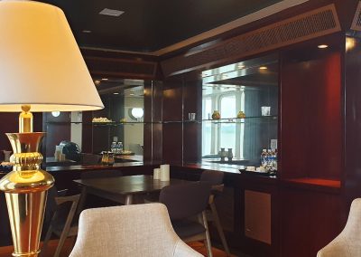 Doulos Phos, Cabins, Master Mariner (1)