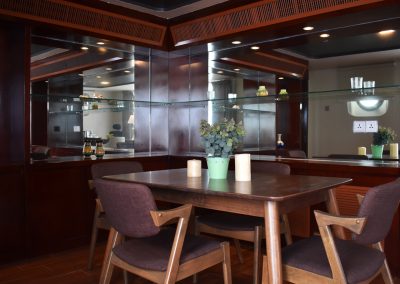 Doulos Phos, Cabins, Master Mariner (9)